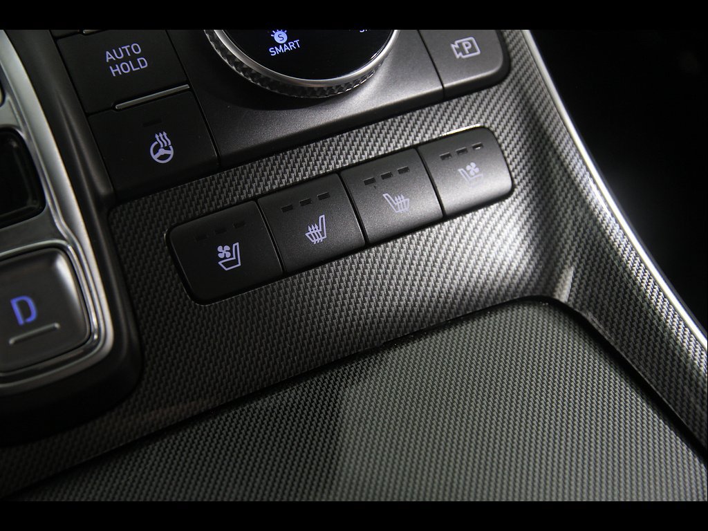 Certified 2023 Hyundai Santa Fe Limited AWD/4WD image 18