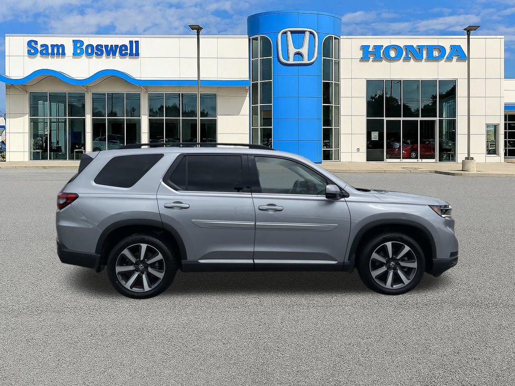 Used 2023 Honda Pilot Touring image 2