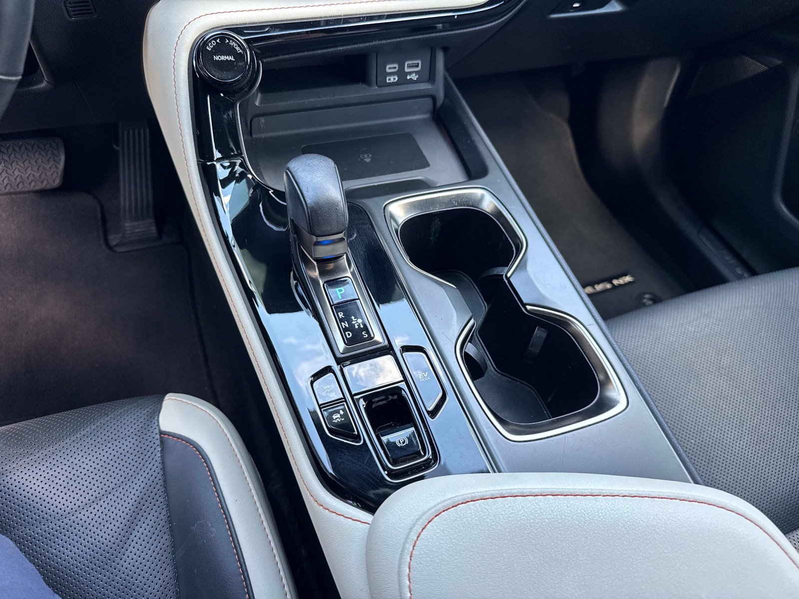 Certified 2022 Lexus NX 350h AWD image 27