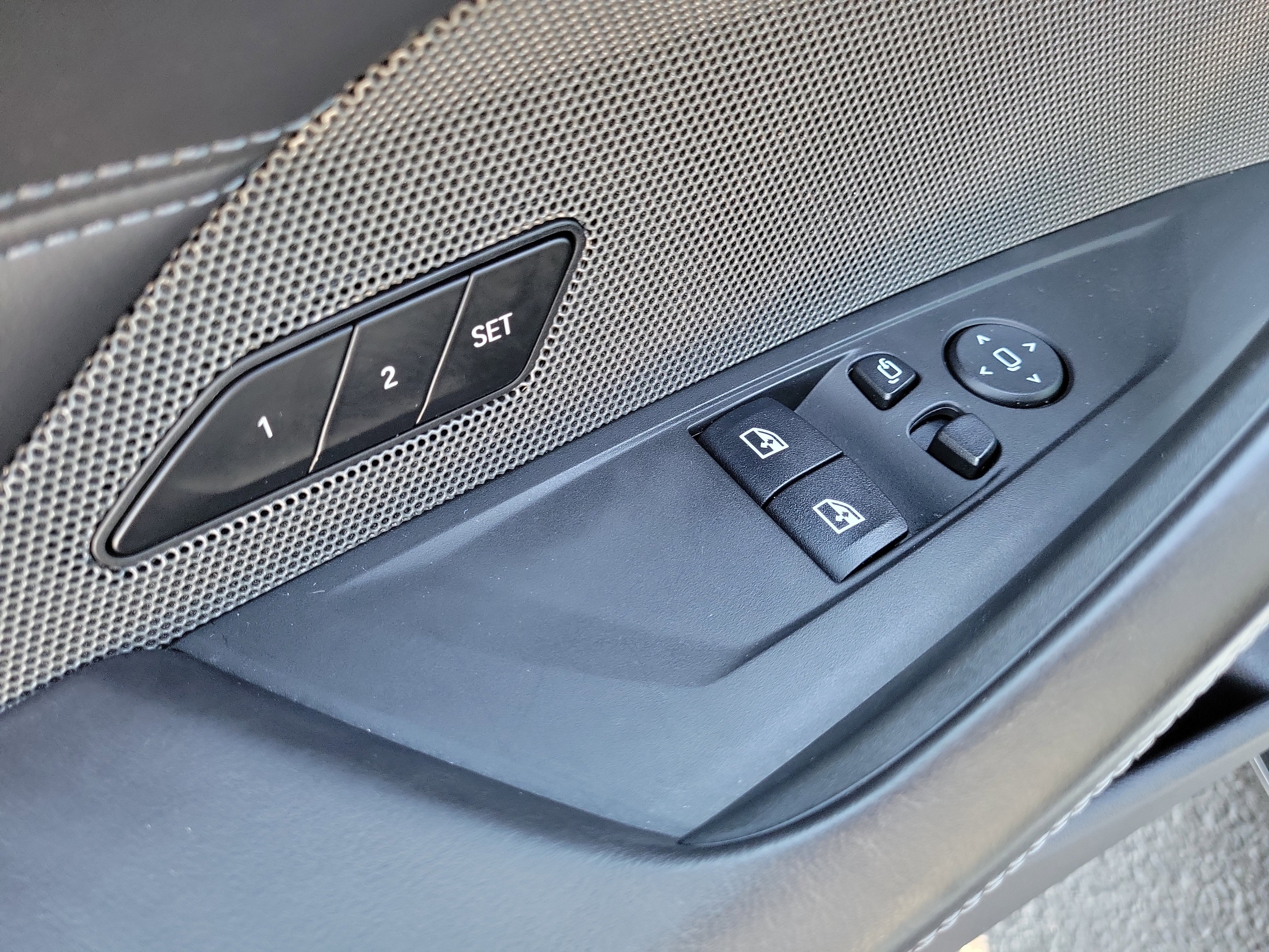 Used 2021 BMW M4 Competition w/ Executive Package image 13