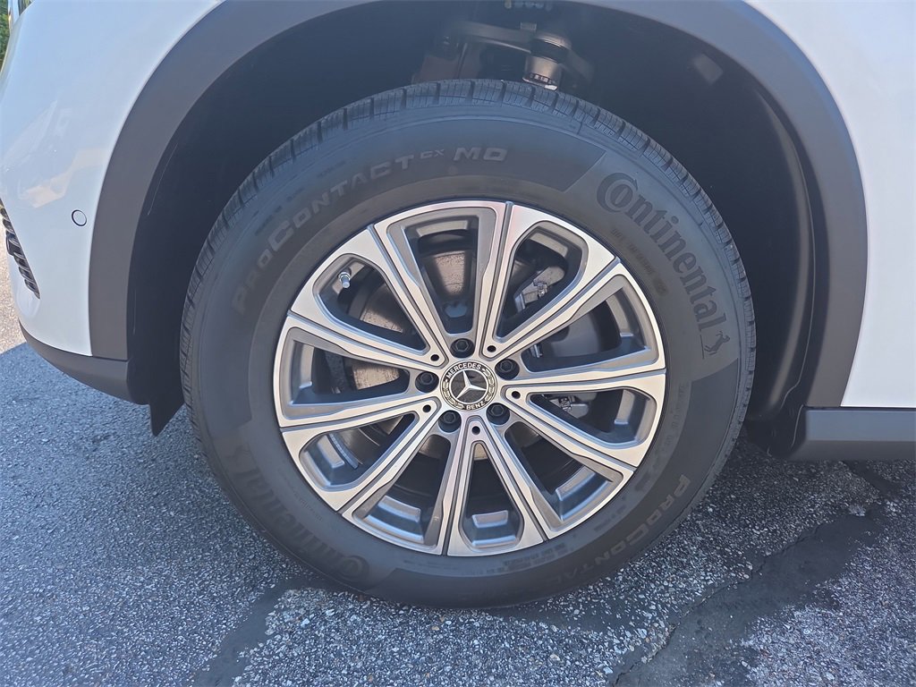 New 2025 Mercedes-Benz GLC 300 4MATIC image 9