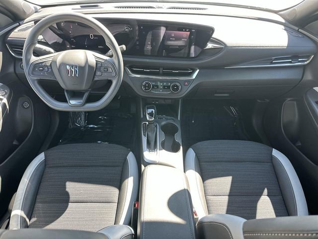 Used 2025 Buick Envista Preferred w/ Convenience II Package FWD image 18