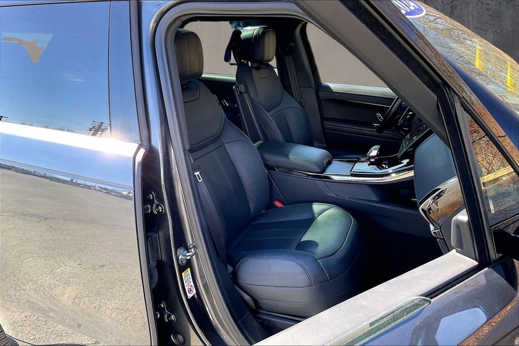 Used 2024 Land Rover Range Rover Sport Dynamic SE image 29