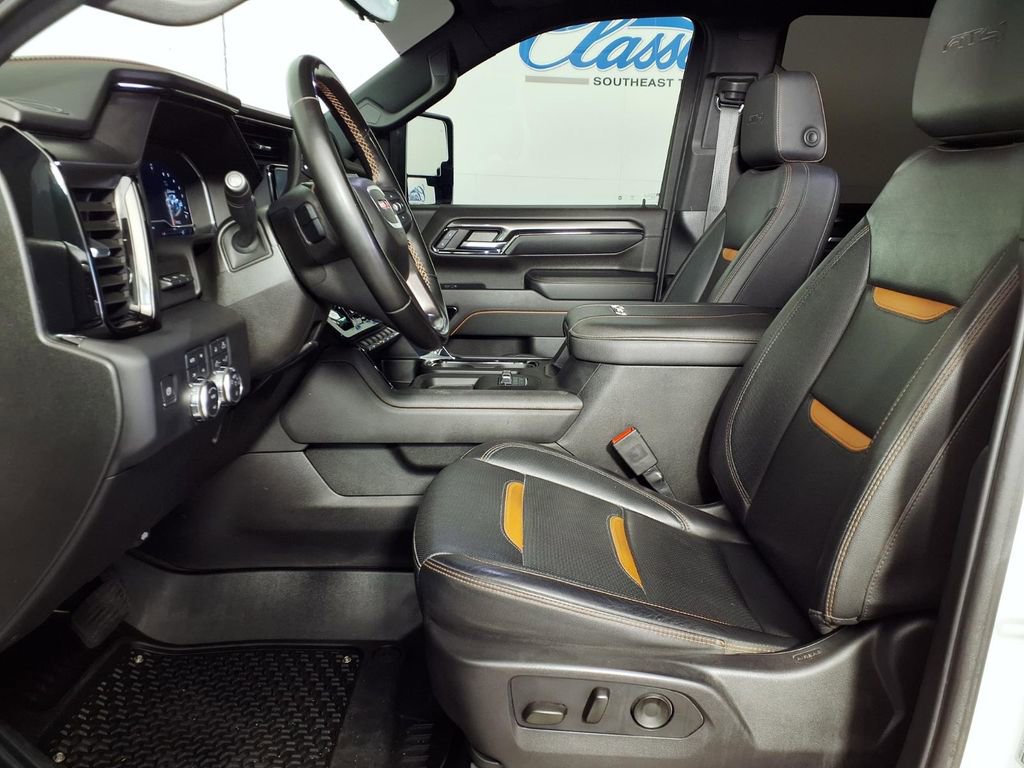 Used 2024 GMC Sierra 2500 AT4 w/ AT4 Premium Plus Package image 8