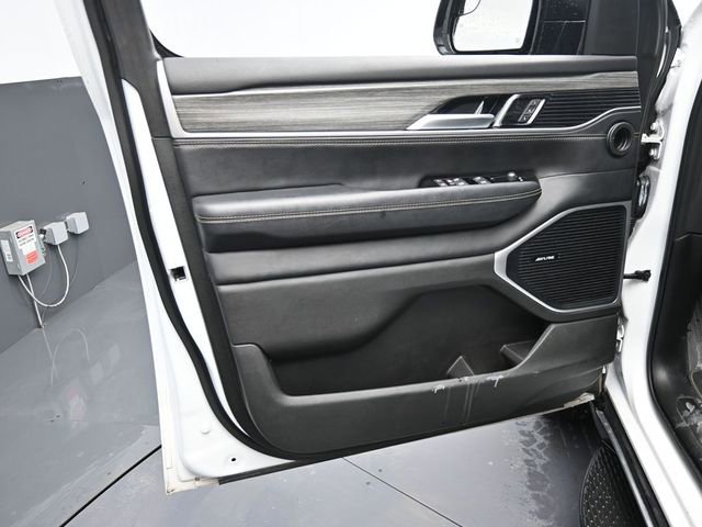 Used 2024 Jeep Wagoneer Series II AWD/4WD image 12