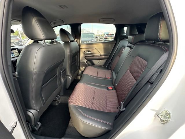 Used 2025 Nissan Kicks SR AWD/4WD image 28