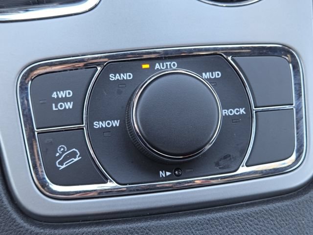 Used 2020 Jeep Grand Cherokee Limited w/ Luxury Group II AWD/4WD image 9