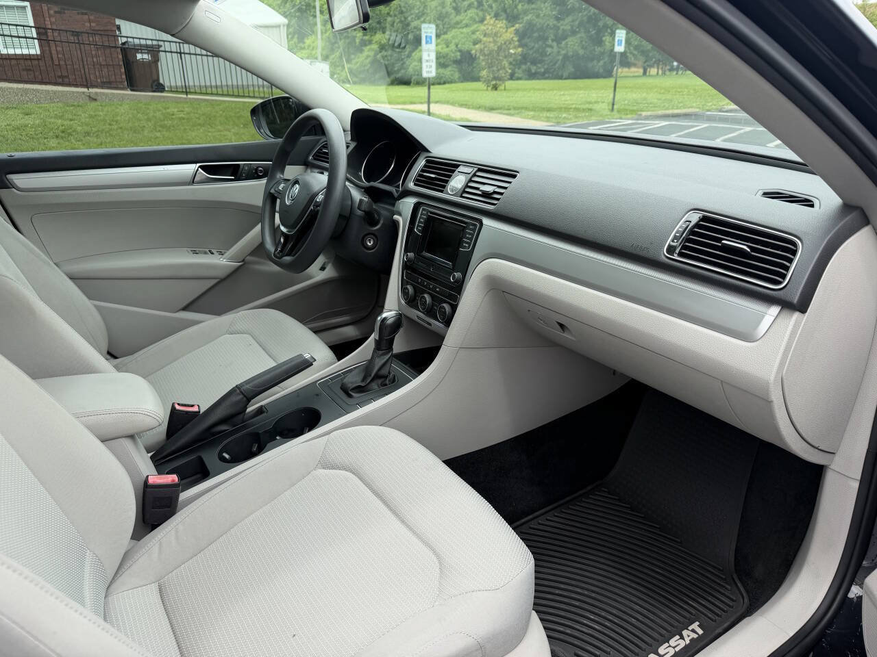 Used 2017 Volkswagen Passat 1.8T S FWD image 14