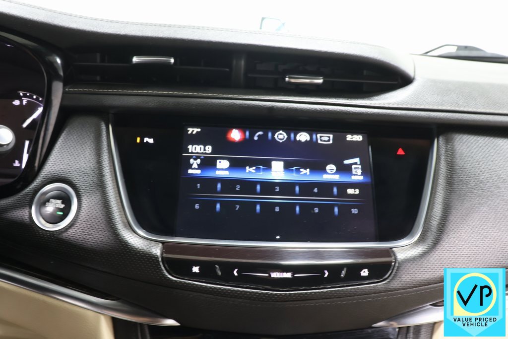 Used 2017 Cadillac XT5 FWD image 12