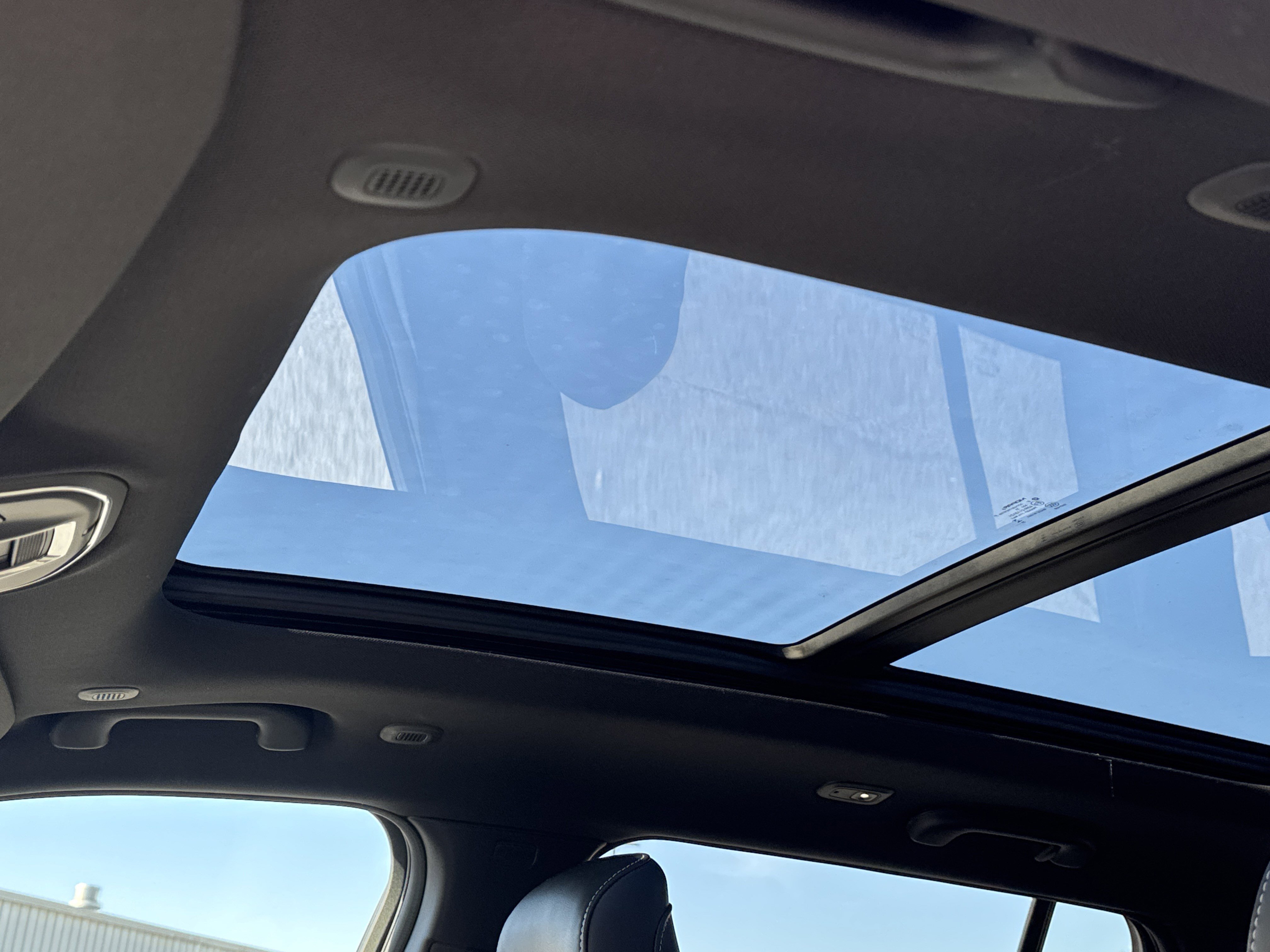 New 2025 Jeep Grand Cherokee Limited w/ Black Appearance Package image 38