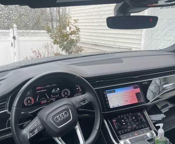 Used 2022 Audi Q7 Premium Plus image 8