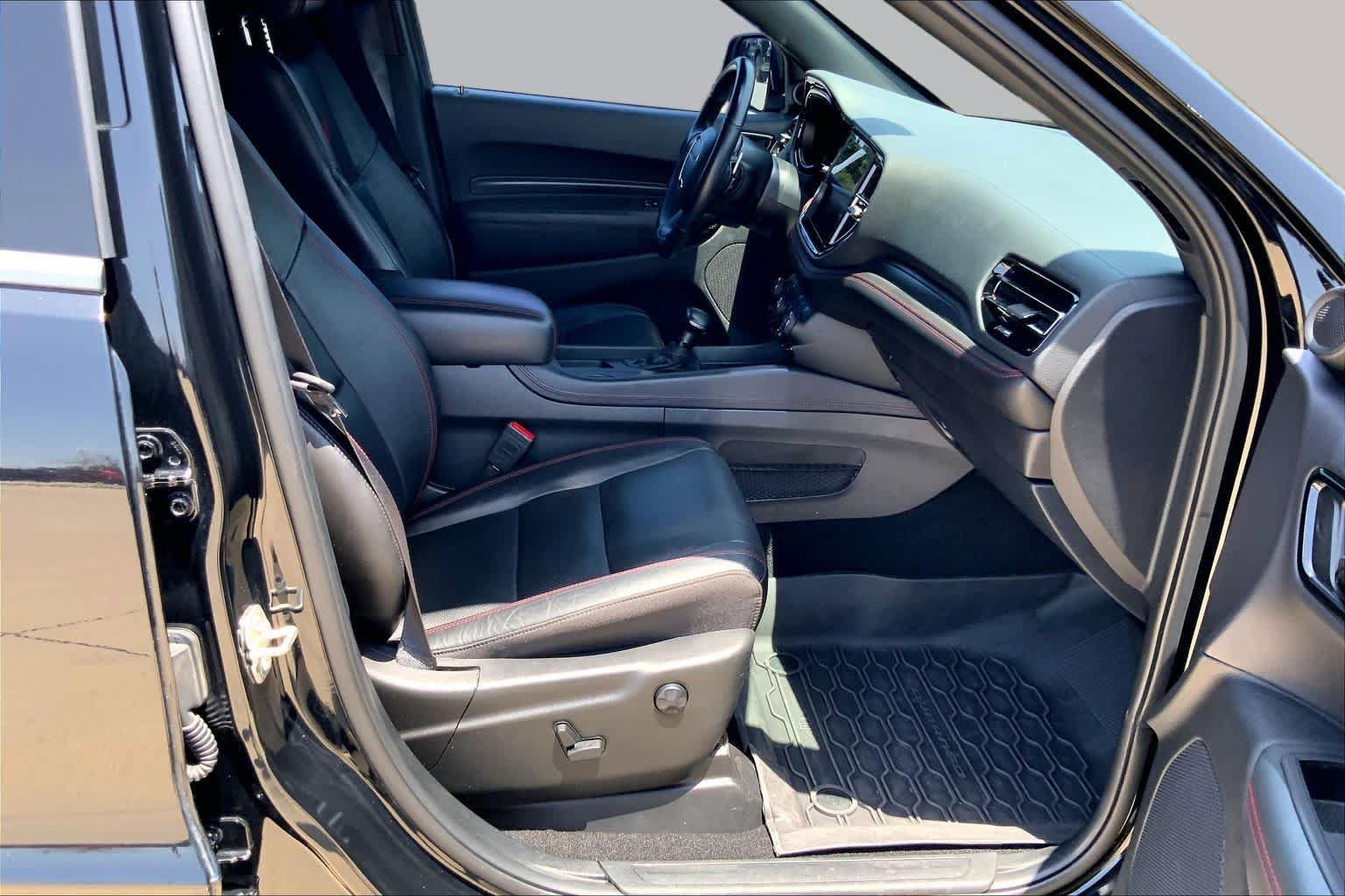 Used 2023 Dodge Durango GT RWD image 9