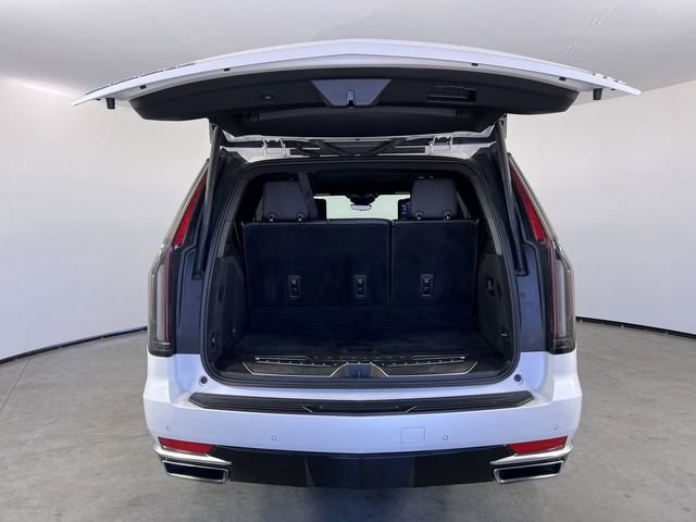 Certified 2021 Cadillac Escalade Premium Luxury w/ LPO, Illumination Package image 27