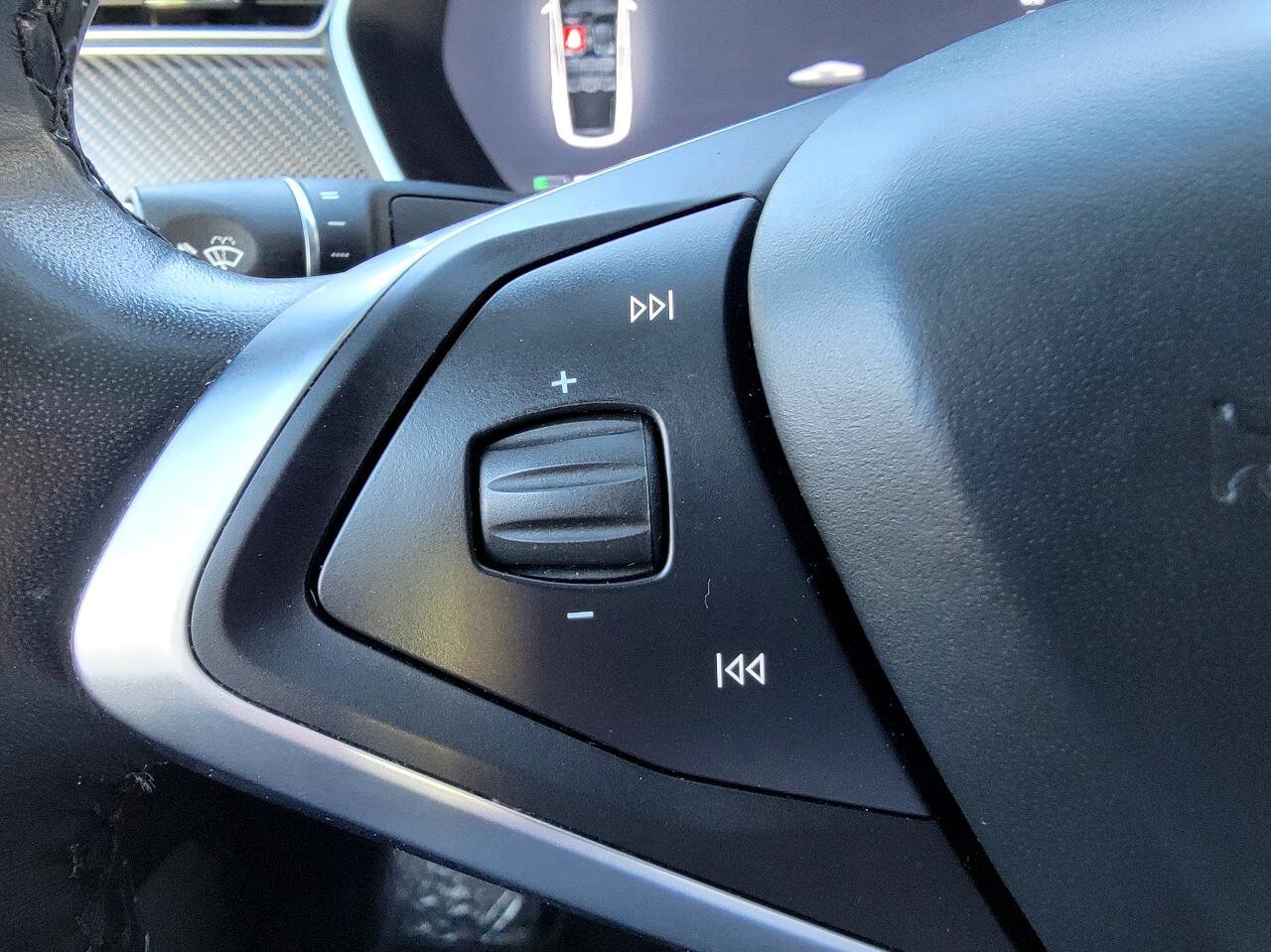 Used 2017 Tesla Model X 75D image 30