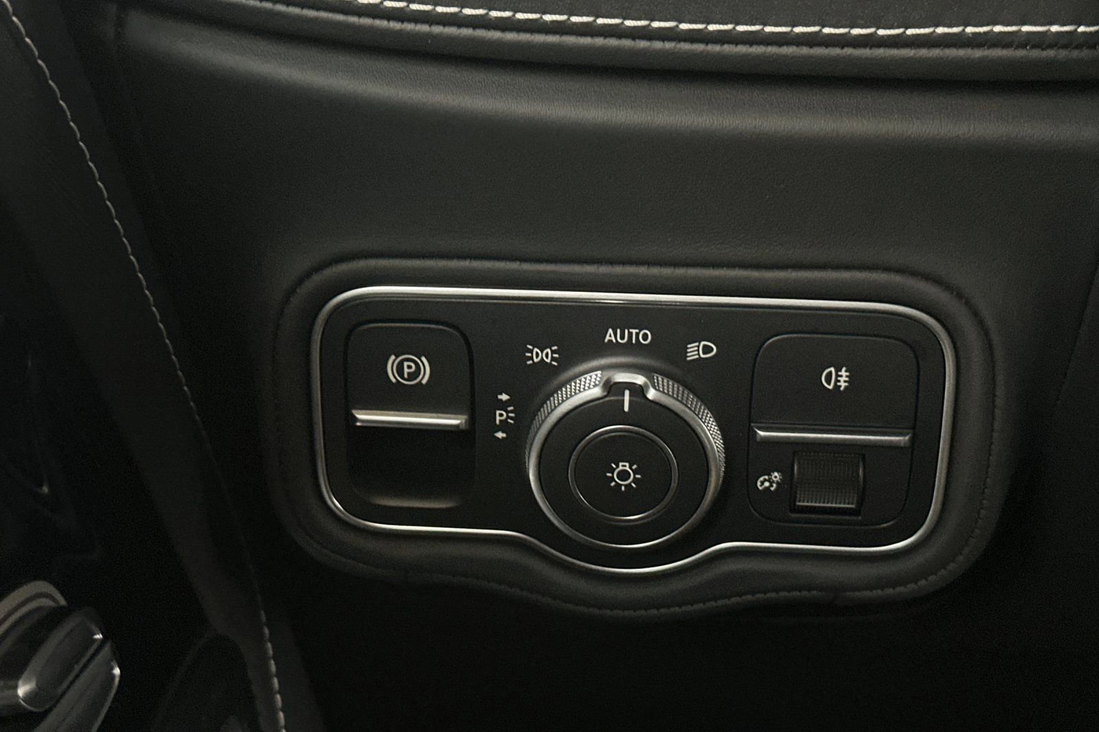 Used 2025 Mercedes-Benz G 63 AMG 4MATIC image 34