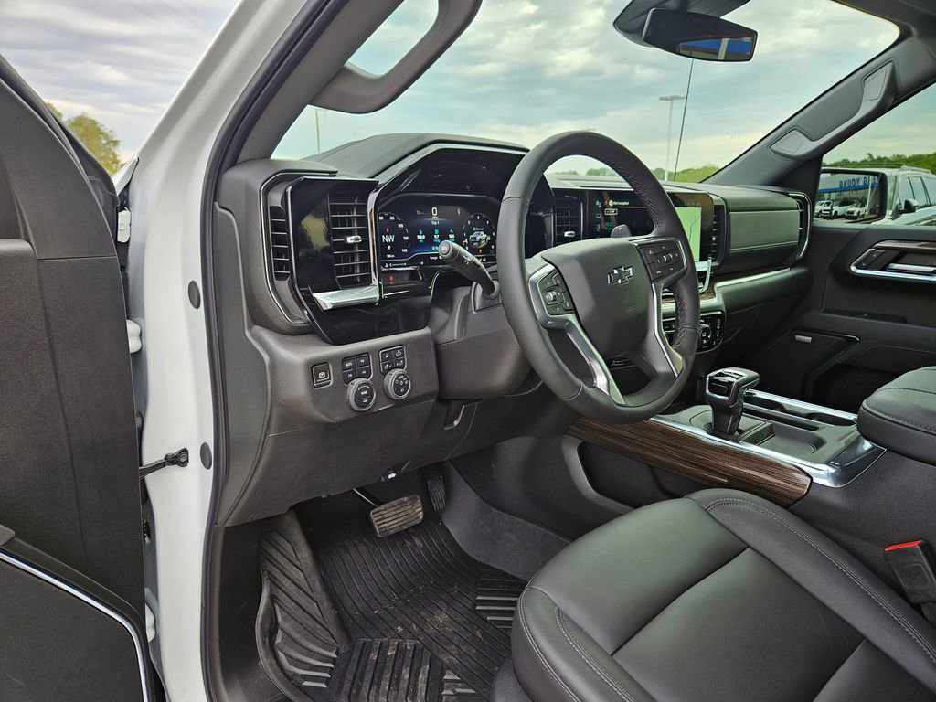 New 2025 Chevrolet Silverado 1500 LT Trail Boss w/ LT Trail Boss Premium Package AWD/4WD image 25
