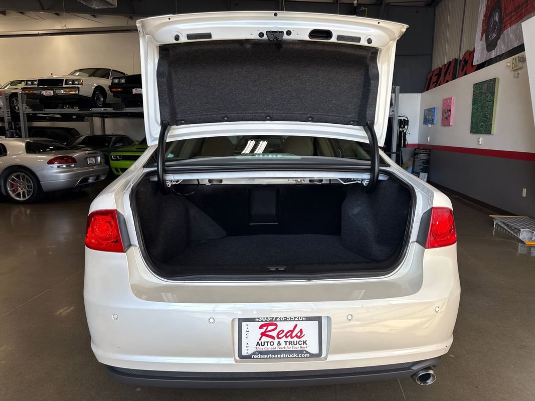 Used 2011 Buick Lucerne CXL image 89