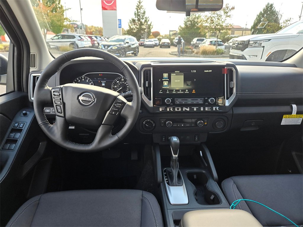 New 2025 Nissan Frontier SV w/ SV Convenience Package image 6