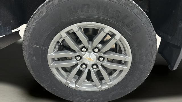 Used 2023 Chevrolet Colorado LT AWD/4WD image 35