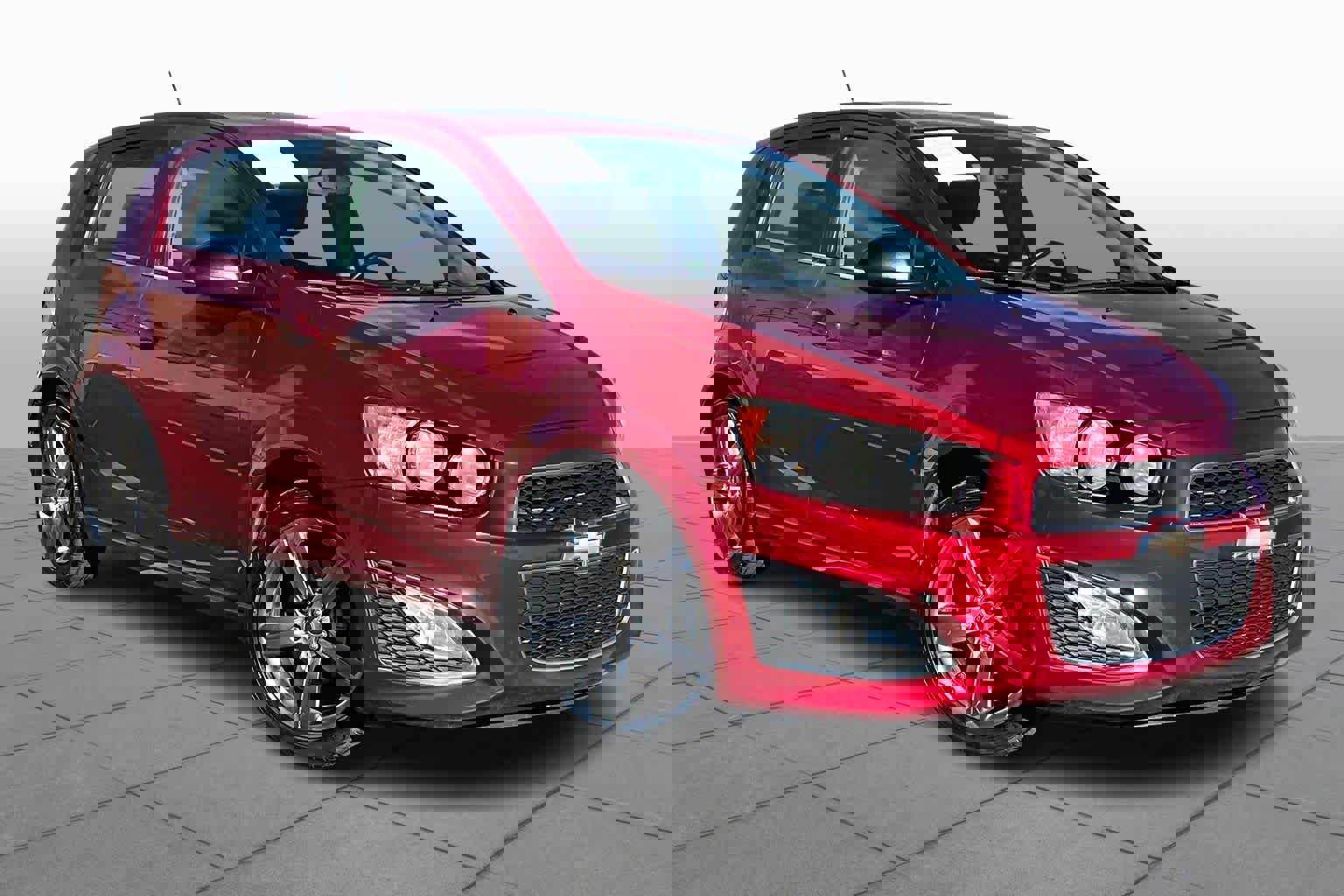 Used 2015 Chevrolet Sonic RS image 2