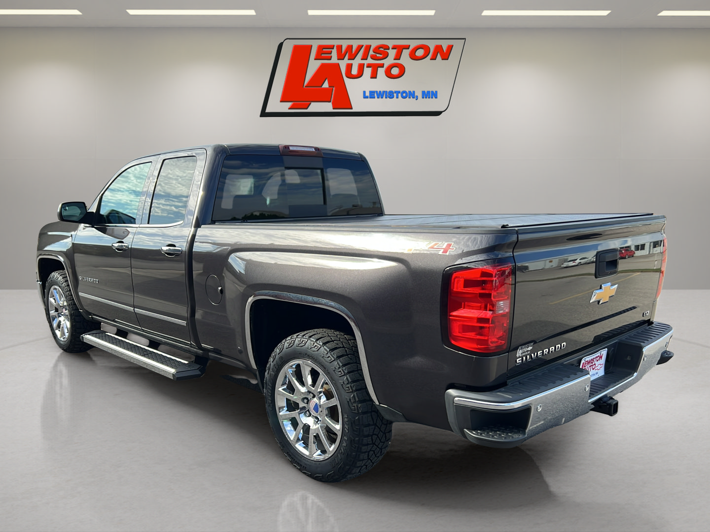 Used 2015 Chevrolet Silverado 1500 LTZ w/ LTZ Plus Package AWD/4WD image 11