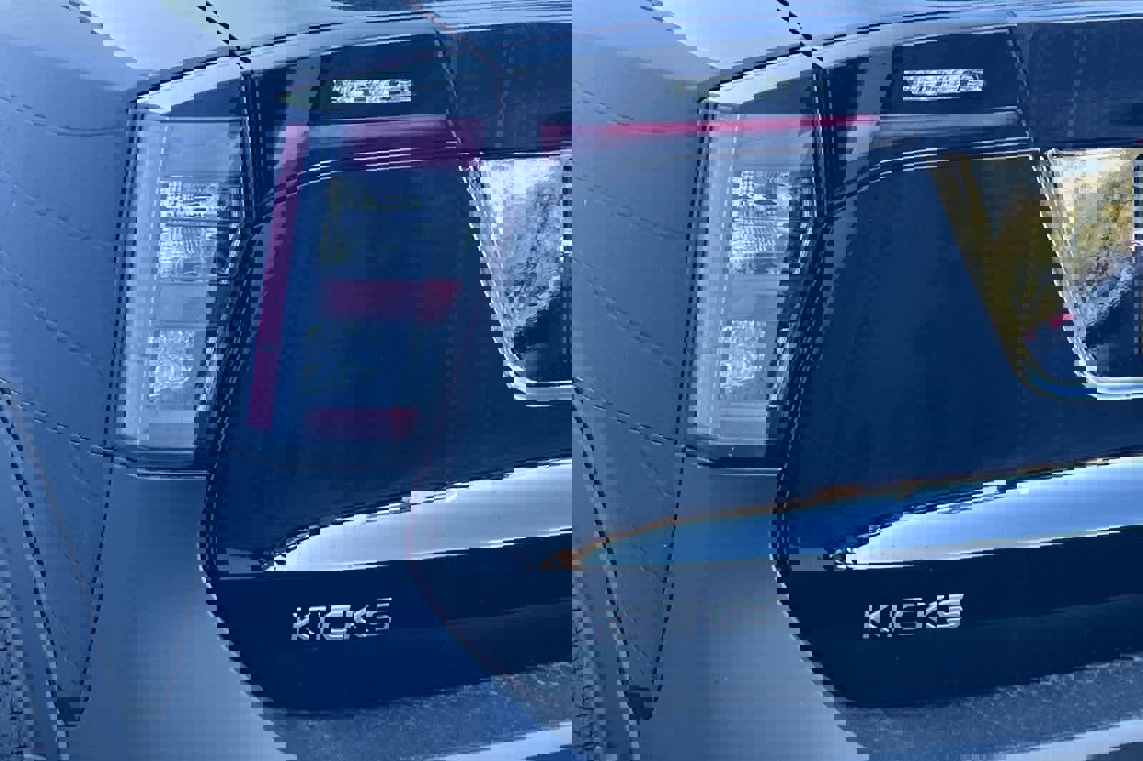 New 2026 Nissan Kicks SR w/ Illumination Package image 34