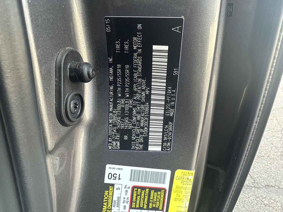 Used 2015 Toyota Sienna XLE image 24