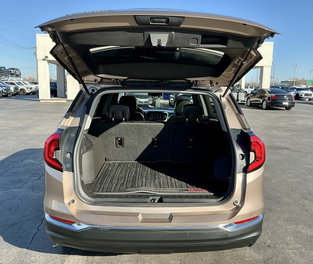 Used 2018 GMC Terrain SLT image 17