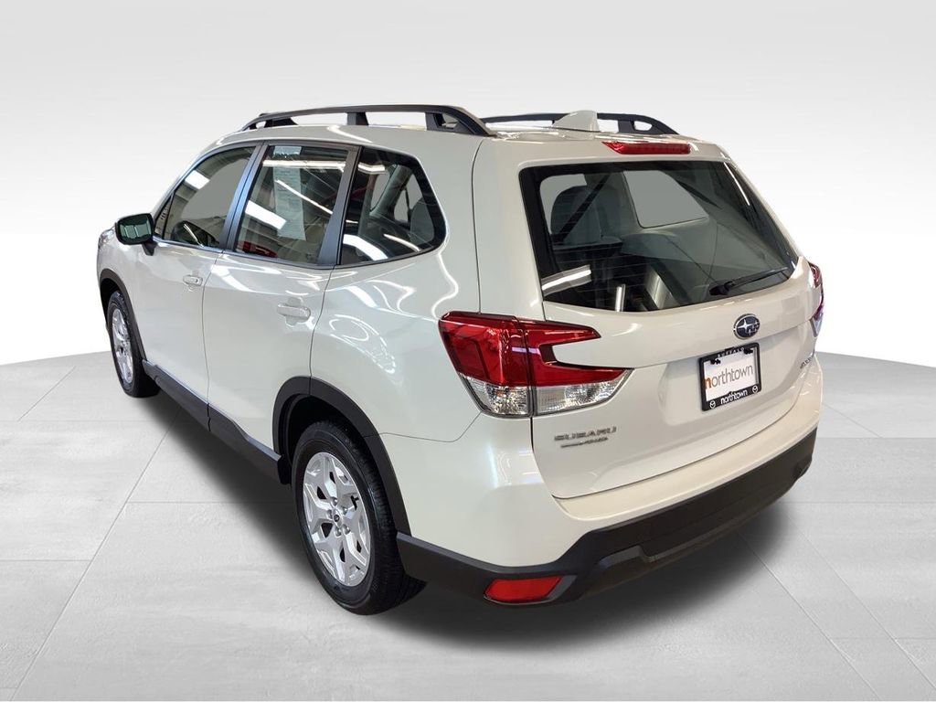 Used 2023 Subaru Forester AWD/4WD image 3