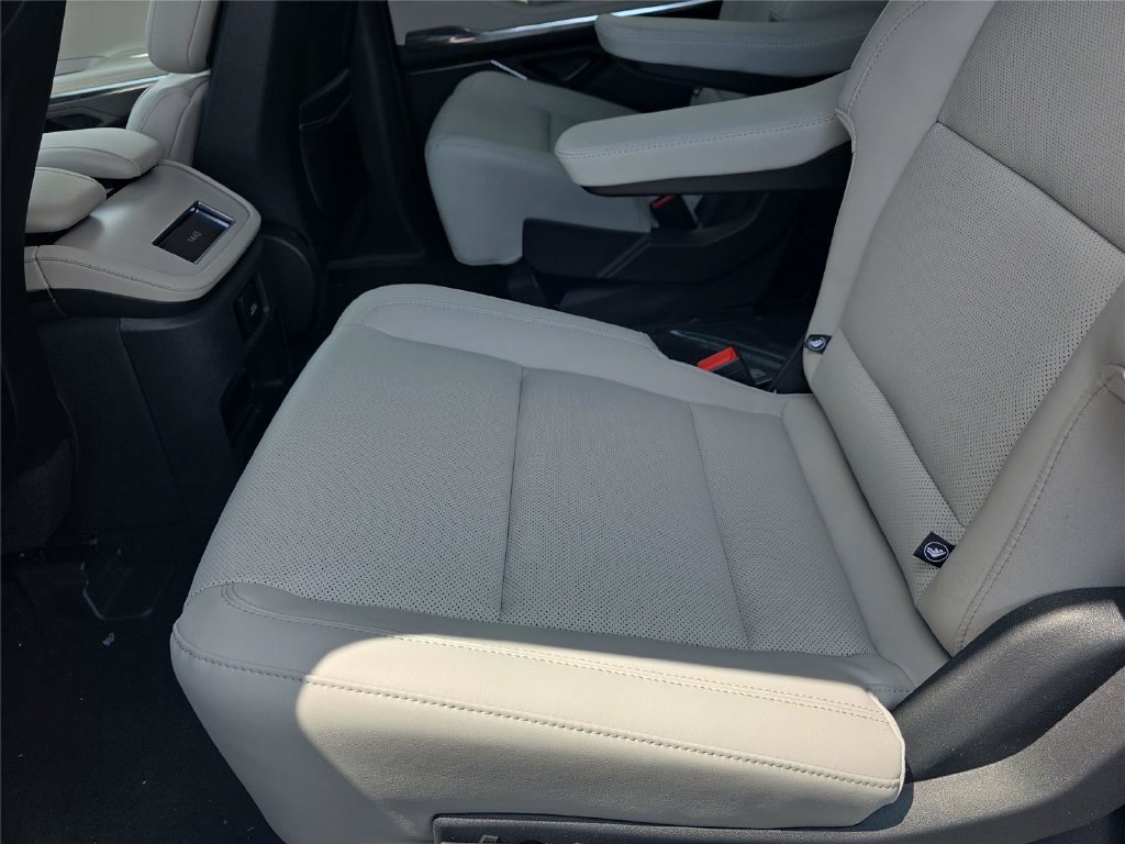 New 2026 Lincoln Navigator Premiere AWD/4WD image 14