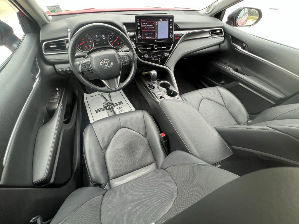 Used 2021 Toyota Camry XSE image 11