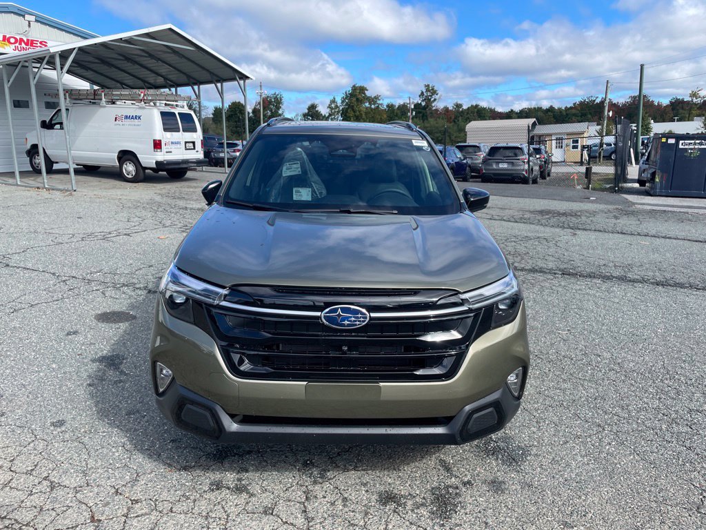New 2026 Subaru Forester Touring AWD/4WD image 3