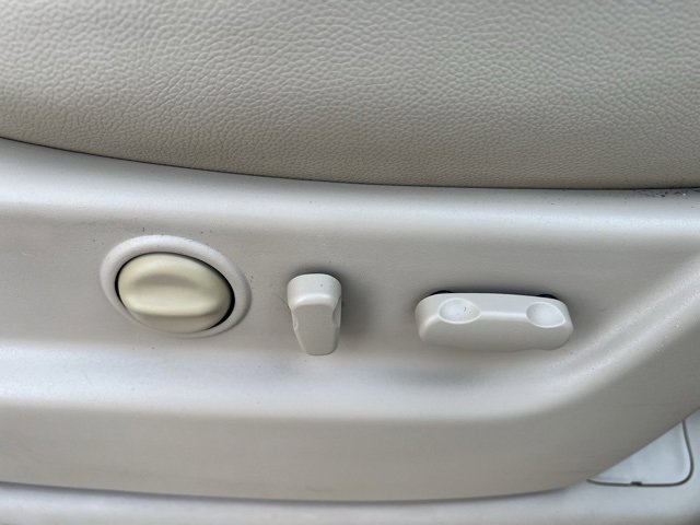 Used 2012 Chevrolet Suburban LT w/ Luxury Package image 38