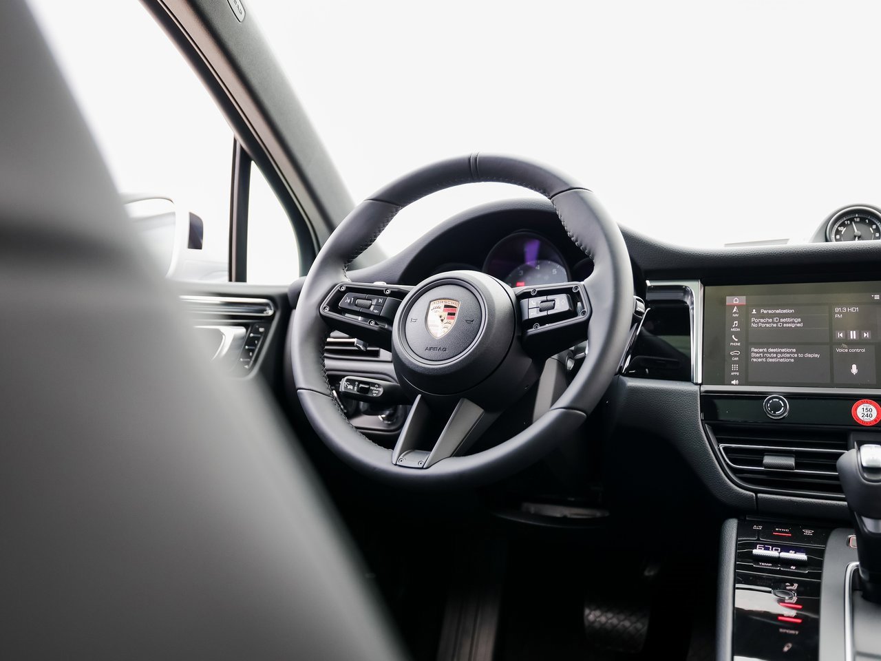 New 2026 Porsche Macan S image 25