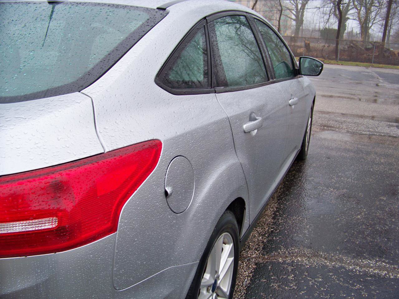 Used 2016 Ford Focus SE FWD image 9