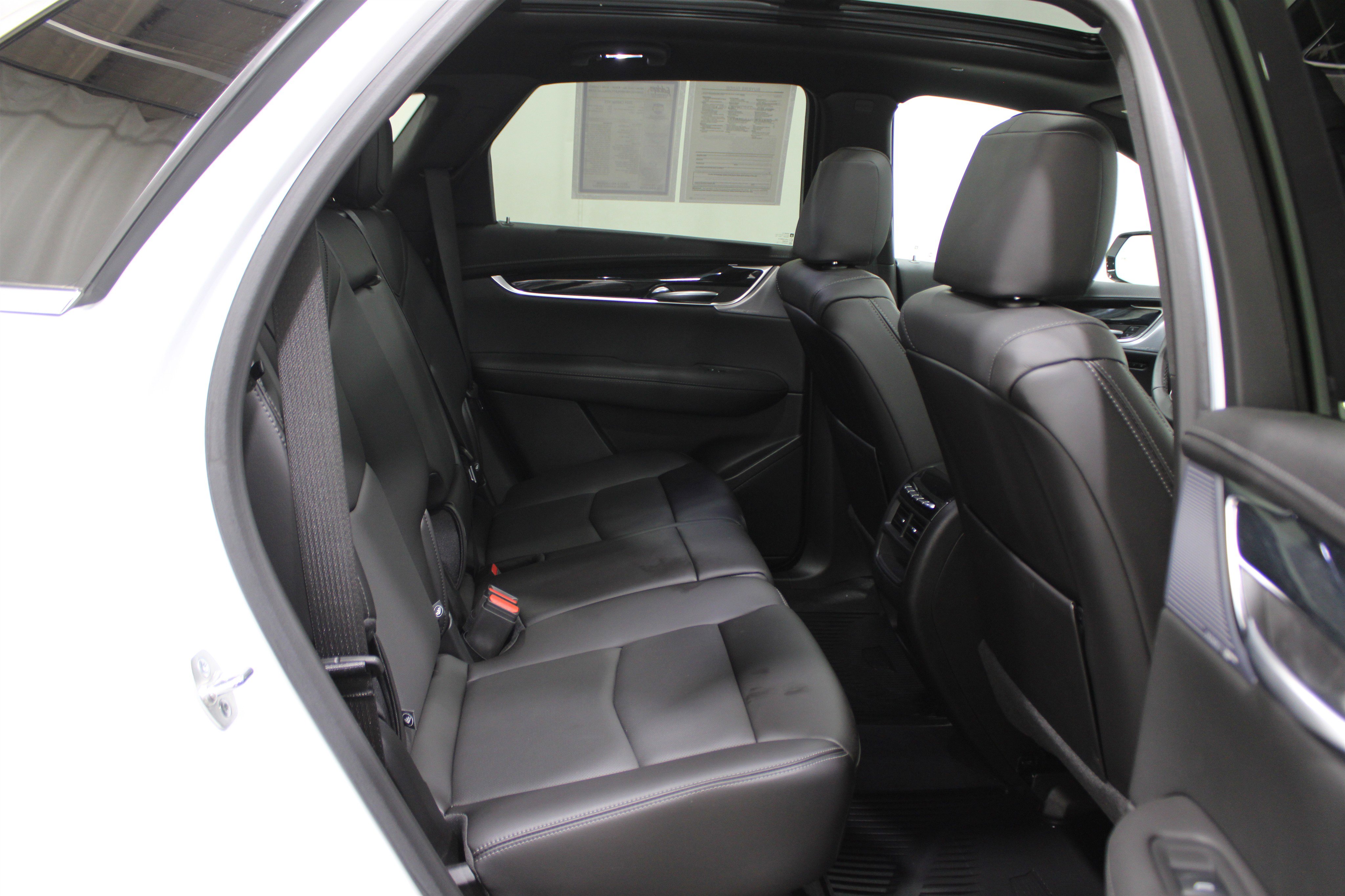 Certified 2024 Cadillac XT5 Premium Luxury w/ Technology Package image 31
