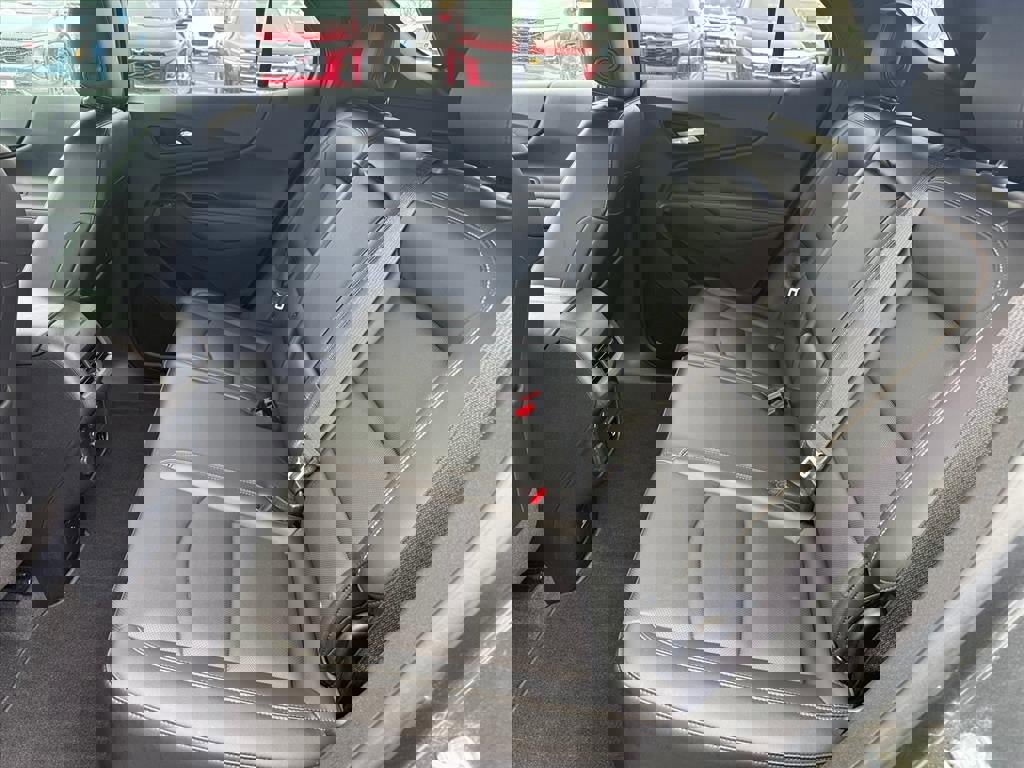 Used 2018 Chevrolet Equinox Premier image 7