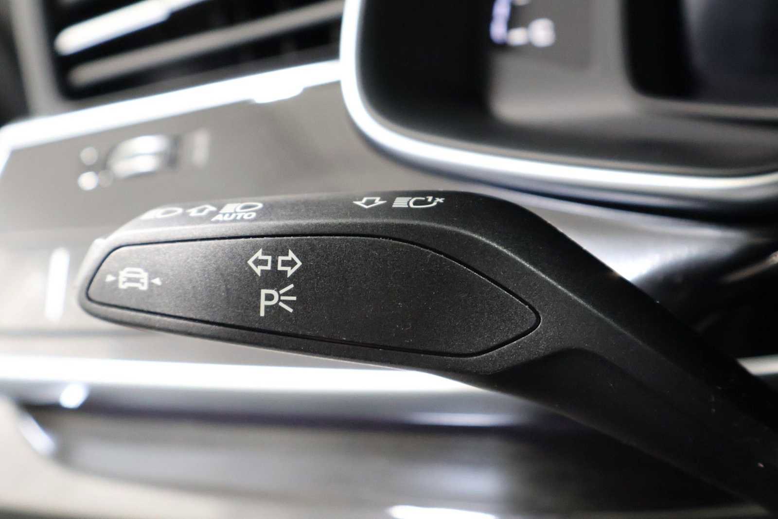 Certified 2025 Audi Q8 Premium Plus w/ Premium Plus Package AWD/4WD image 29