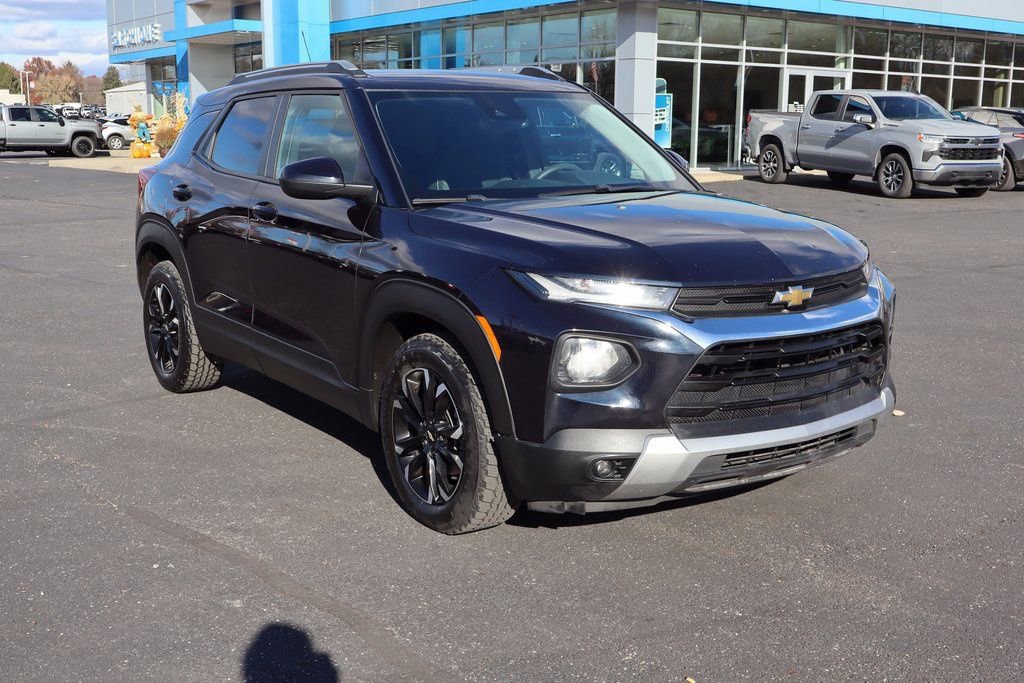 Used 2021 Chevrolet TrailBlazer LT w/ Convenience Package image 2