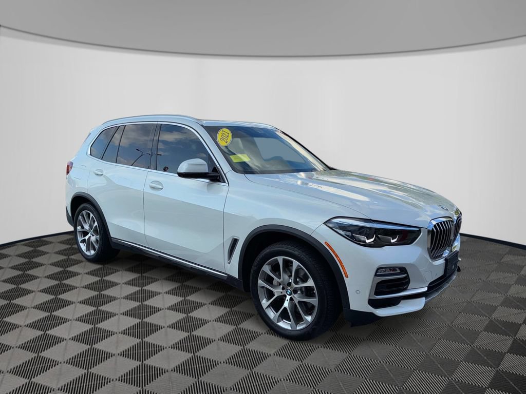 Used 2021 BMW X5 xDrive40i w/ Parking Assistance Package AWD/4WD image 3