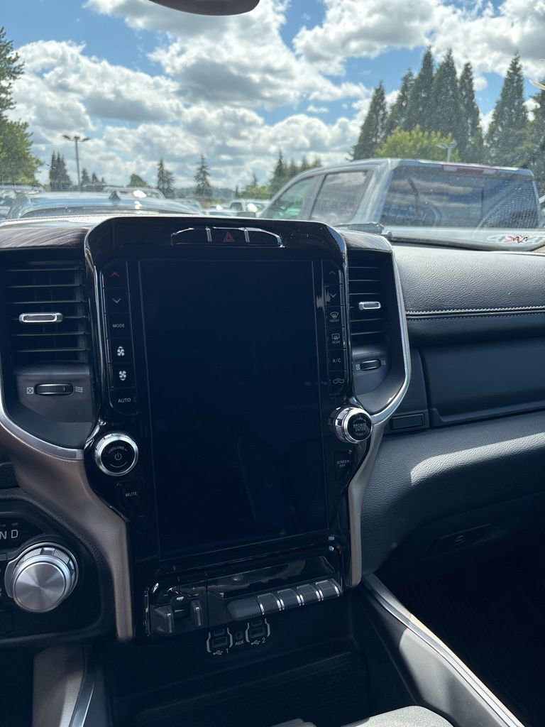 Used 2020 RAM 1500 Laramie AWD/4WD image 10