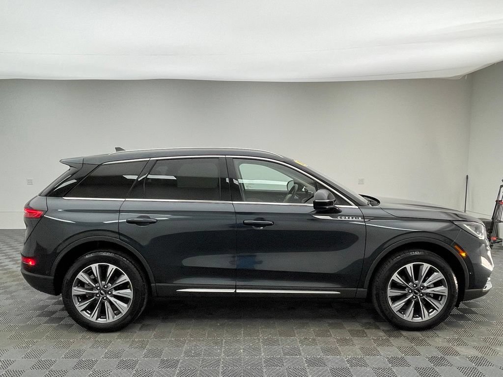 Used 2022 Lincoln Corsair Reserve w/ Equipment Group 201A FWD image 8