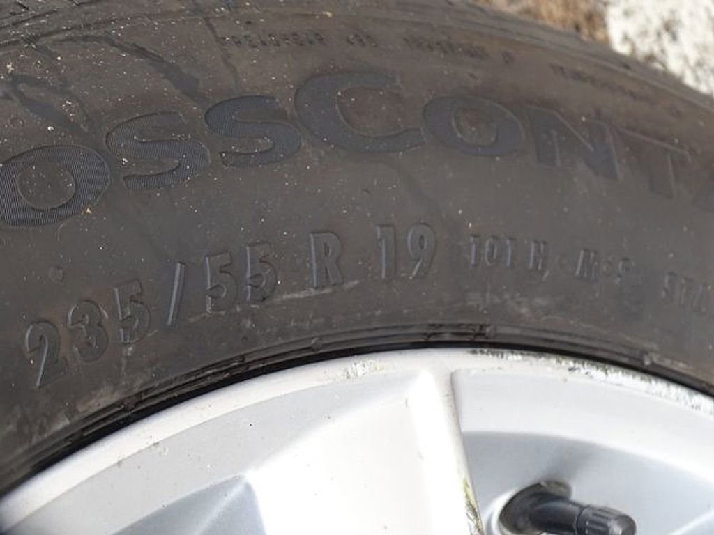 Used 2018 Volvo XC90 T6 Momentum w/ Convenience Package image 40