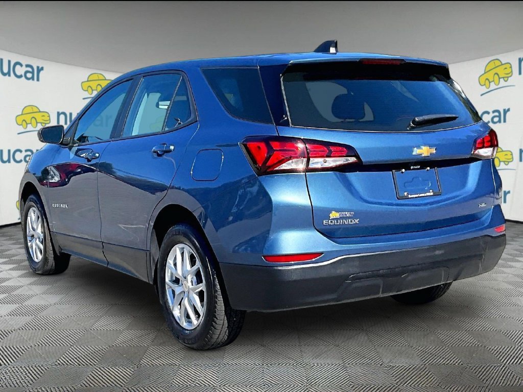 Used 2024 Chevrolet Equinox LS AWD/4WD image 4
