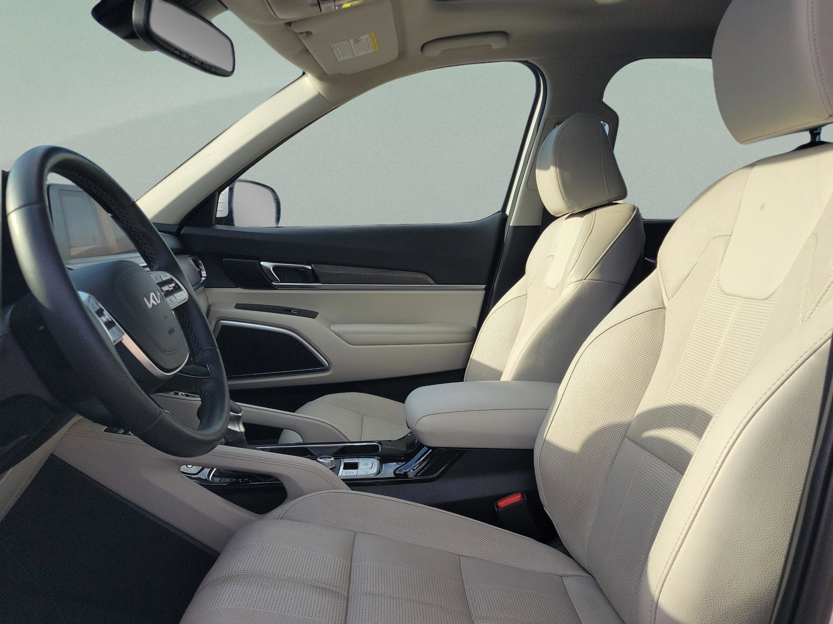 Certified 2022 Kia Telluride SX w/ Nightfall Edition Package image 19