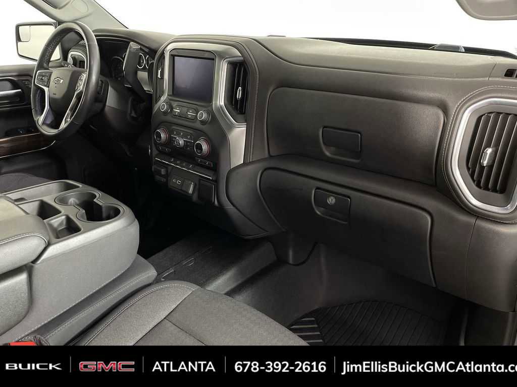 Used 2021 Chevrolet Silverado 1500 RST w/ LPO, Blackout Package image 28