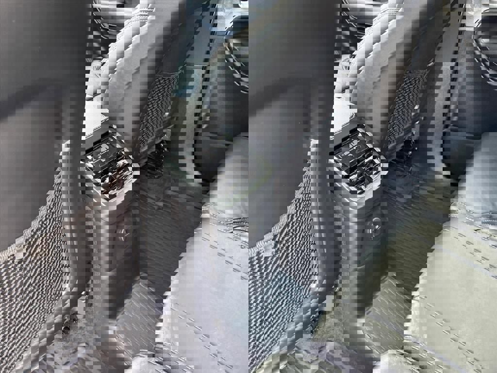 Used 2021 Volvo XC90 T8 Inscription w/ Advanced Package image 16