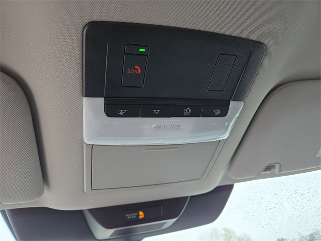 New 2025 Nissan Pathfinder SV w/ Black Appearance Package image 25