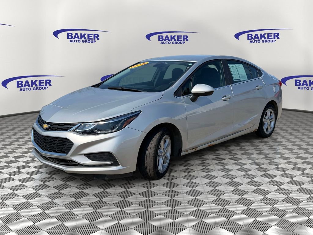Used 2016 Chevrolet Cruze LT w/ Convenience Package image 2