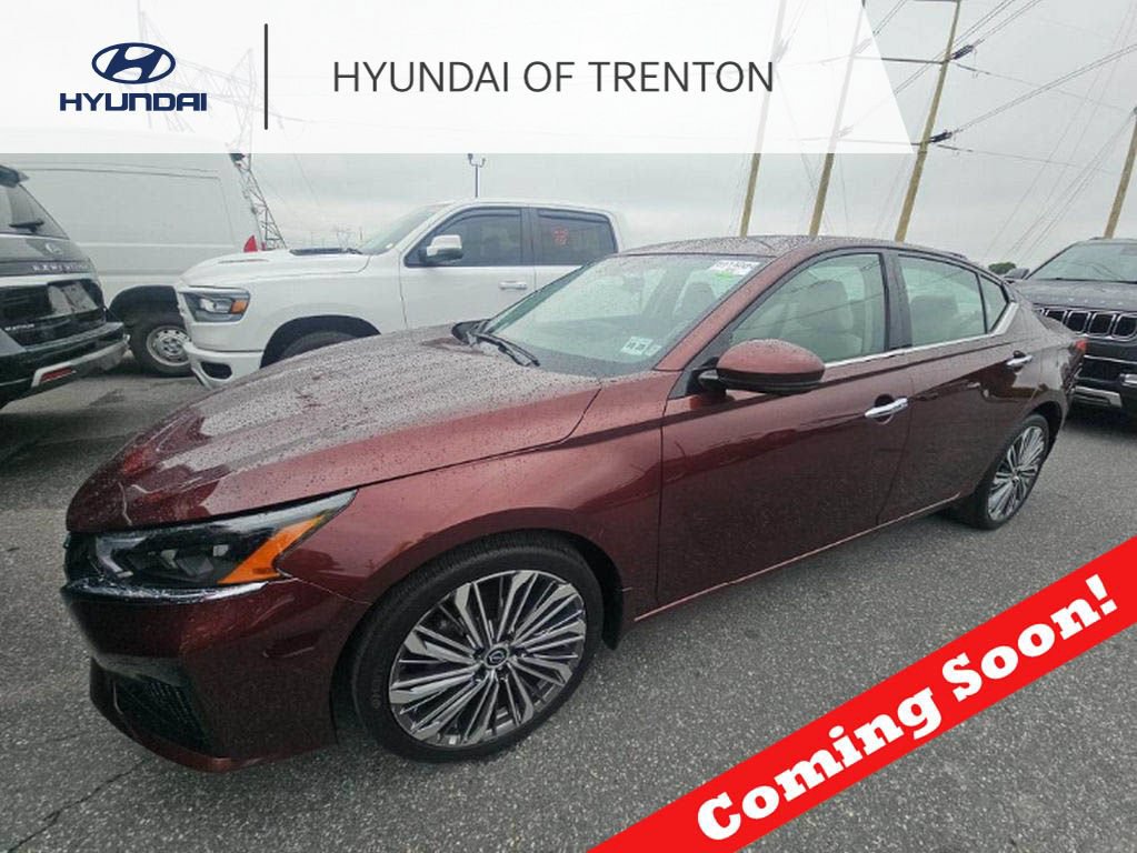 Used 2023 Nissan Altima 2.5 SL AWD/4WD image 1